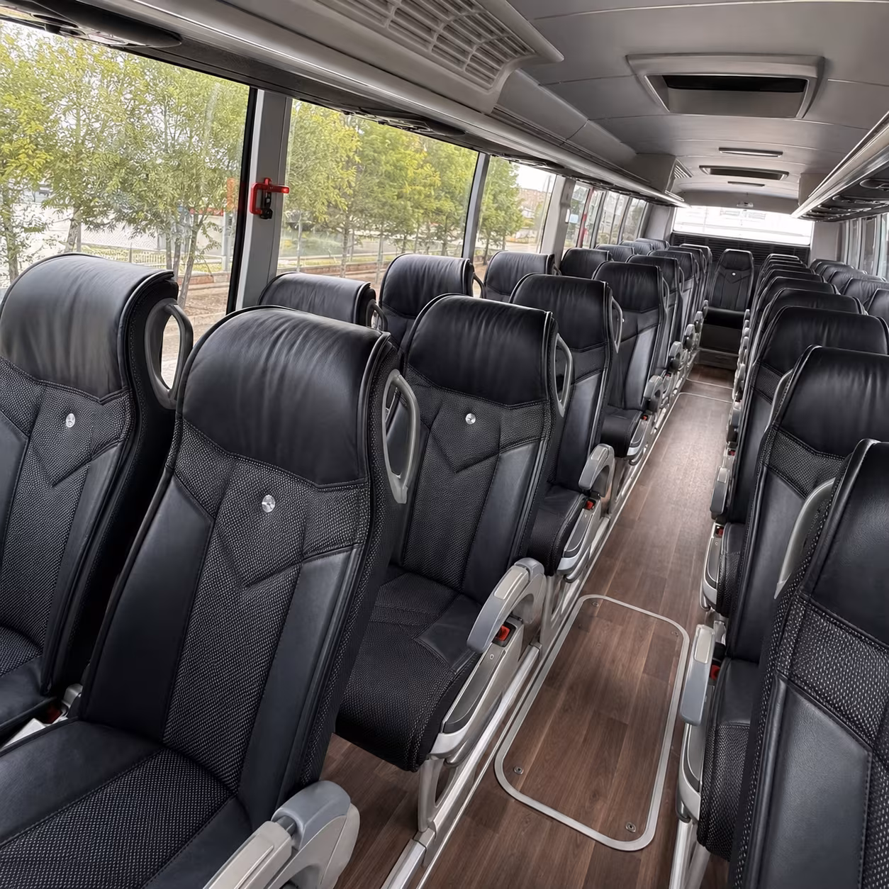 charter bus rentals for conventions and trade shows in
